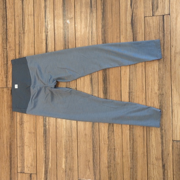 Size S vuori ribbed leggings - Picture 2 of 3